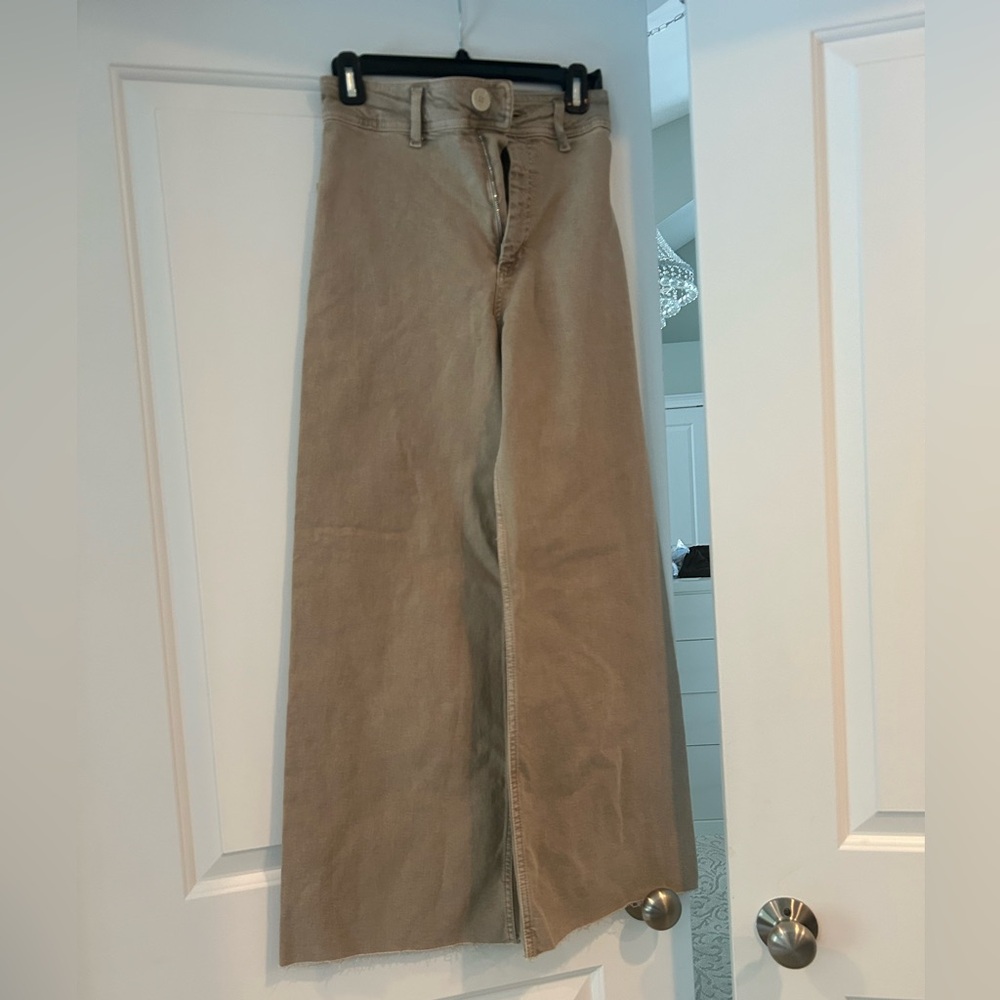 Tan women’s Zara jeans